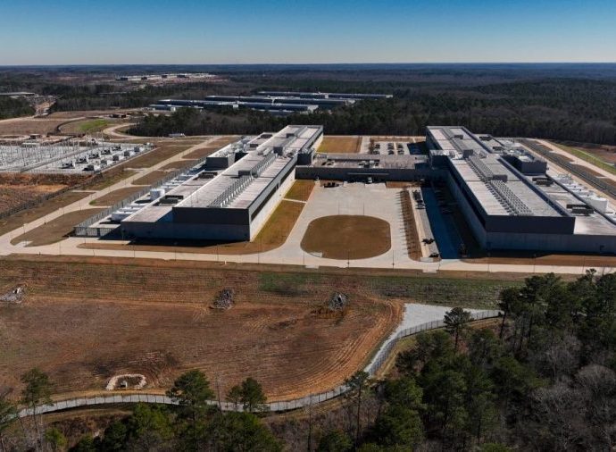 data-centers’-air-pollution-associated-with-lung-issues:-report