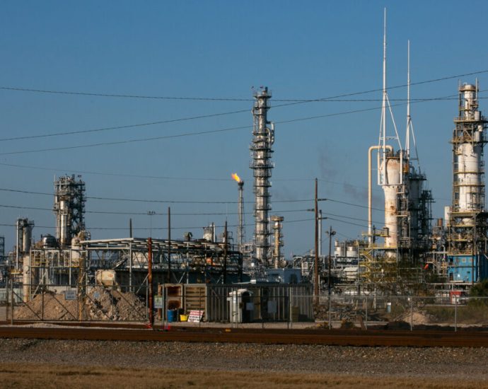 dow-asks-texas-to-legalize-plastic-pollution-from-its-seadrift-complex