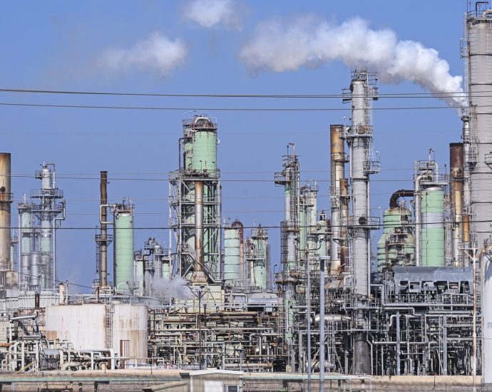 oil-prices-jump-after-iran-strikes,-saudi-refinery-hit;-gas-prices-could-rise