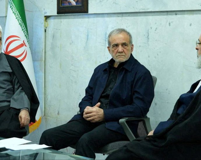 who-rules-iran-next?-succession-scramble-after-khamenei’s-death