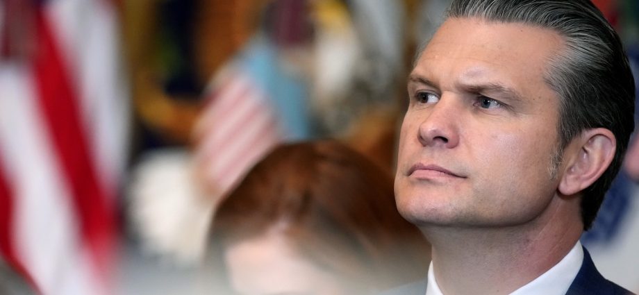 “this-is-not-iraq”:-hegseth-denies-that-us-attack-on-iran-is-another-forever-war