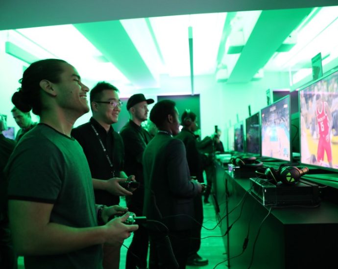 co-founder-of-xbox-predicts-video-game-console-will-be-‘sunsetted’-amid ai push