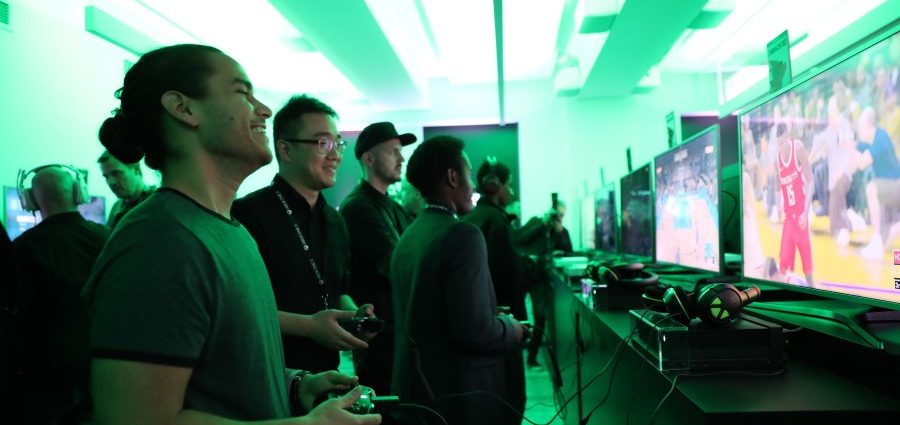 co-founder-of-xbox-predicts-video-game-console-will-be-‘sunsetted’-amid ai push