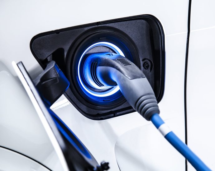 brussels-urged-to-pay-‘sovereignty-premium’-to-narrow-china-battery-gap