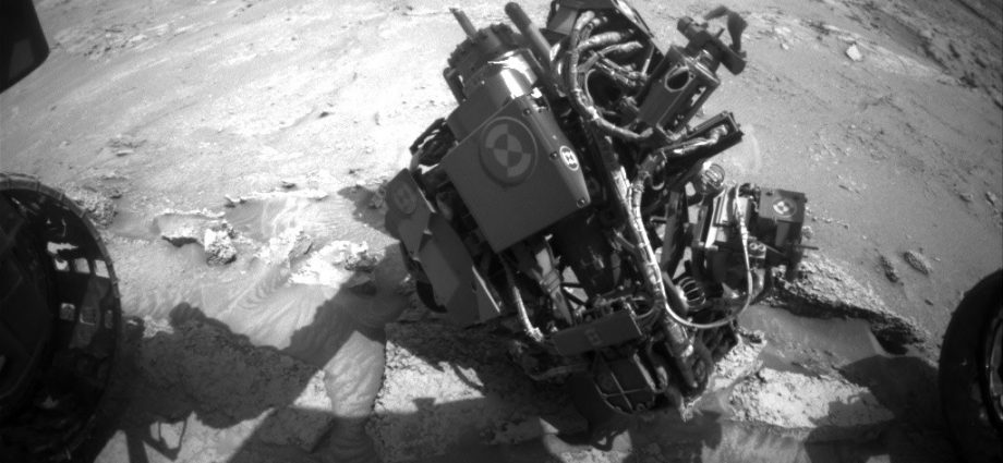 curiosity-blog,-sols-4818-4824:-thinking-out-of-the-boxwork