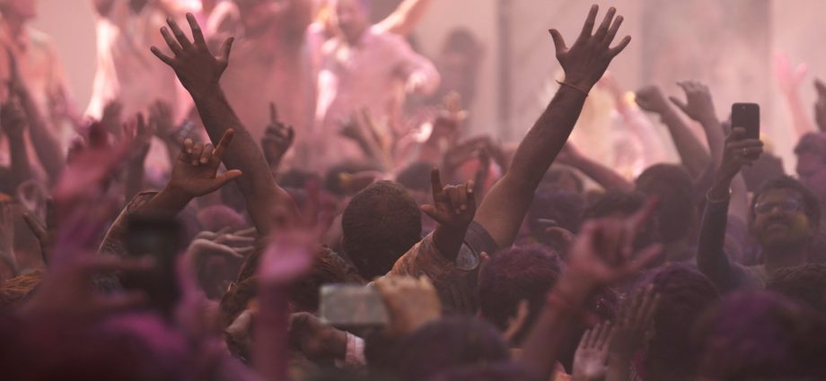 the-dark-side-of-holi