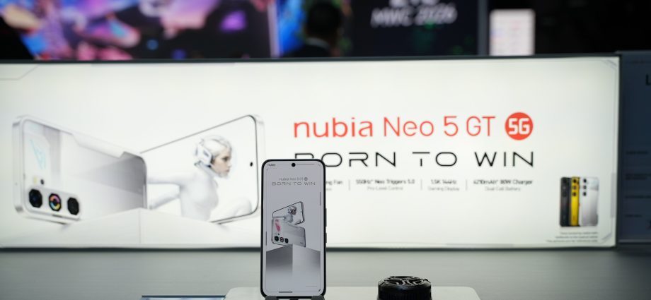nubia-neo-5-series-launched-at-mwc-barcelona-2026-with-the-only-built-in-fan-in-its-class