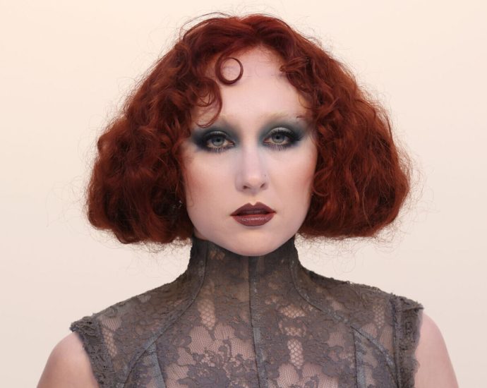 chappell-roan-rocks-a-stellar-bob-at-paris-fashion-week-that’s-bound-to-get-heads-to-turn