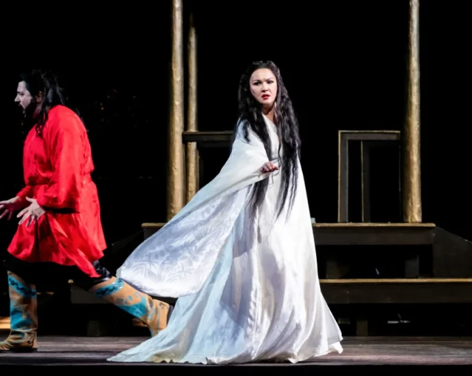 uk-government-knew-anna-netrebko-was-sanctioned-by-ukraine-foi-documents-show-what-happened-next.