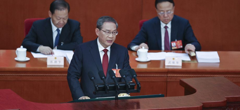 china-sets-lowest-growth-target-since-1991-as-economy-struggles-to-keep-momentum