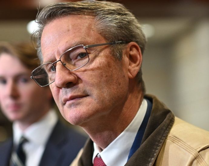 gop-rep-says-‘nobody’s-above-reproach’-then-tells-reporter:-‘don’t-tell’-the-traitor