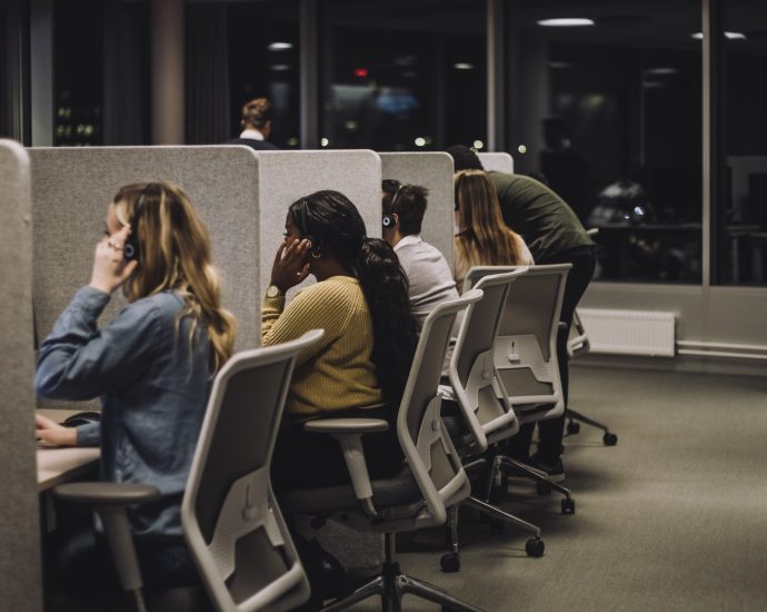 fcc-floats-english-proficiency-rule-for-customer-service-lines