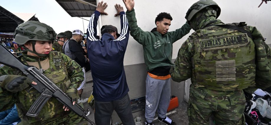 us-launches-complex-anti-narcotics-operation-in-ecuador 