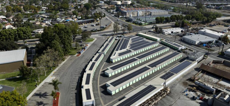 solar-energy-for-renters-has-taken-off-in-10-states.-not-in-california