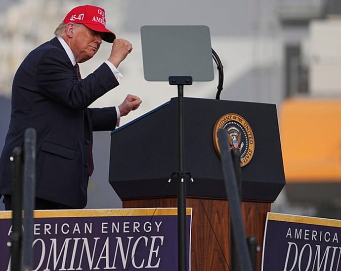 man-accused-of-plotting-to-kill-the-traitor-and-other-us-politicians-says-iran-made-him-do-it