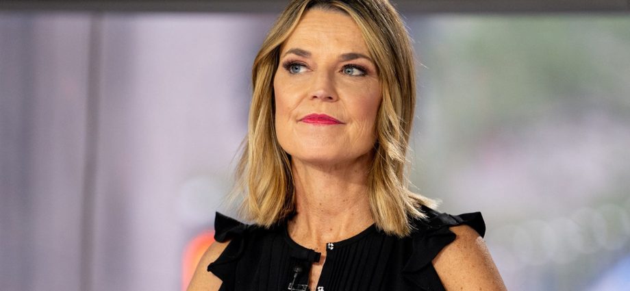 savannah-guthrie-greets-today-staff-in-studio,-plans-to-return