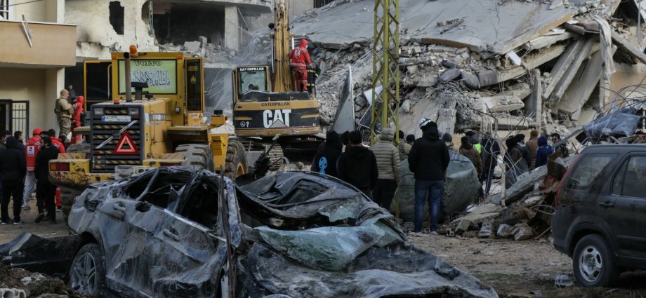 israel-kills-more-than-100-lebanese-as-it-commands-beirut-residents-to-flee