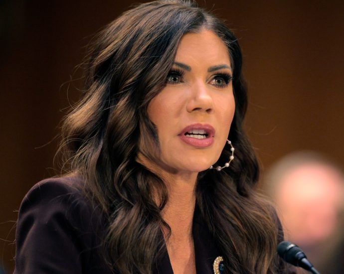 the-traitor-eyes-maga-senators-as-potential-replacements-for-kristi-noem