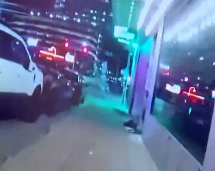 austin-police-release-bodycam-from-bar-shooting