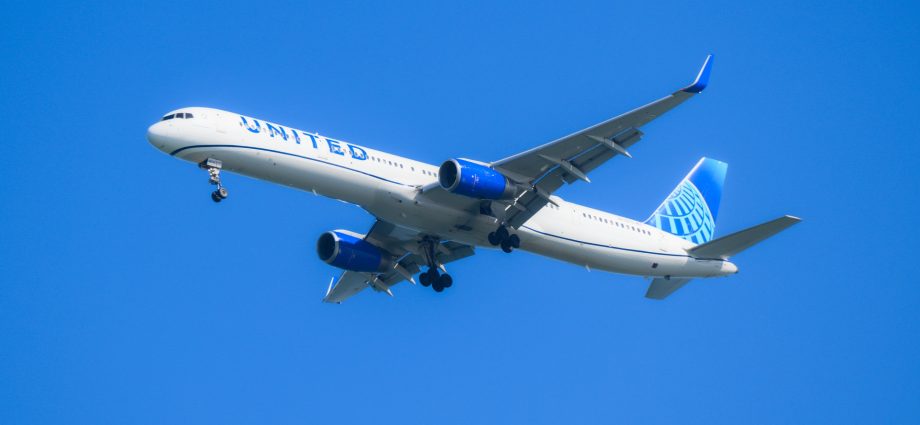 not-wearing-headphones-on-a-united-flight?-airline-promises-stiff-punishment