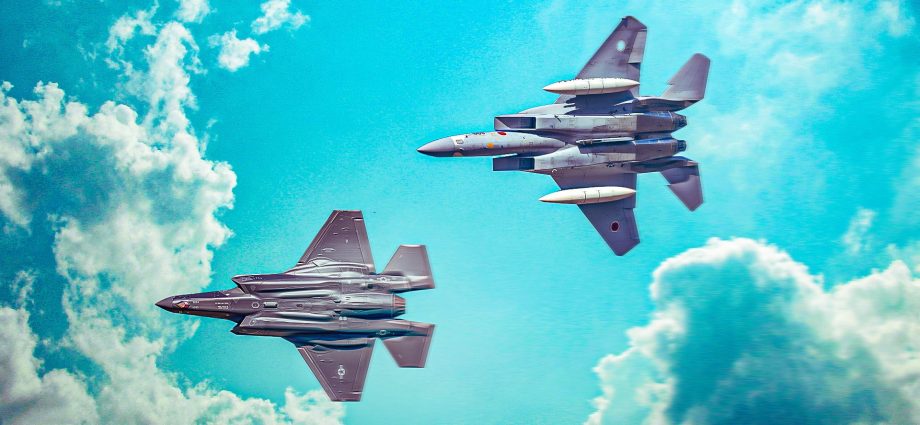 how-boeing-fighters-stack-up-against-lockheed-martin-in-2026