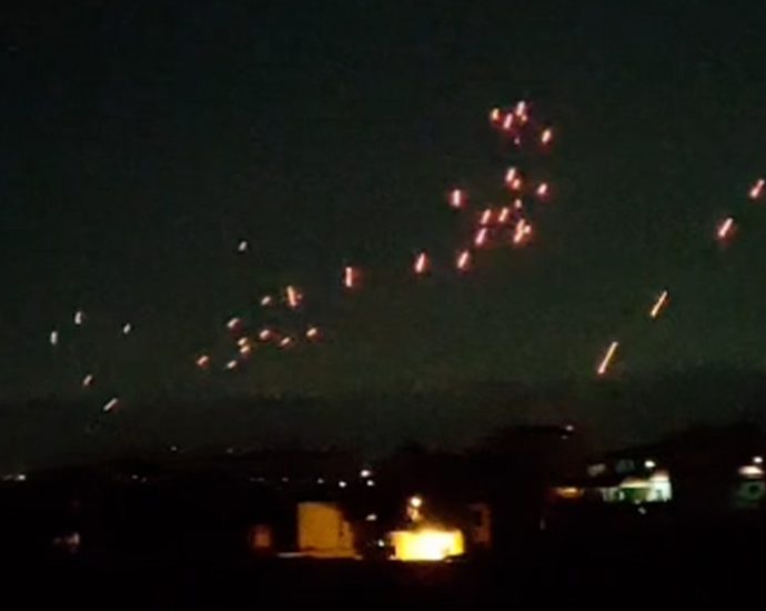anti-aircraft-fire-seen-in-eastern-lebanon-amid-israeli-incursion