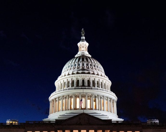 ‘a-congress-without-ambition’:-lawmakers-give-the-traitor-blank-check-on-war