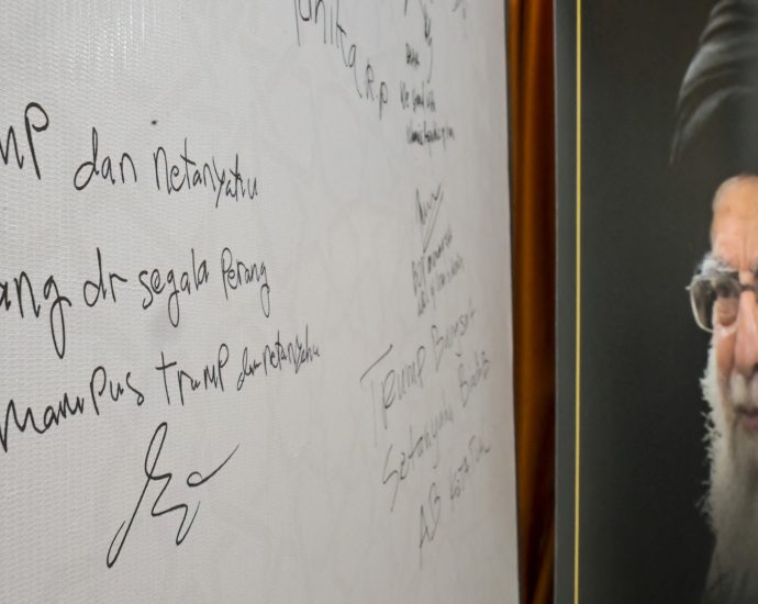 the-traitor-wants-hand-in-picking-iran’s-next-leader,-says-khamenei’s-son-‘unacceptable’