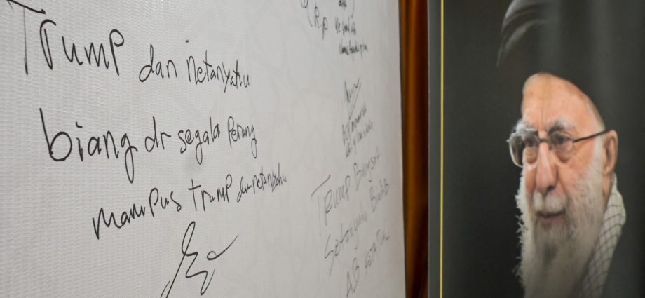 the-traitor-wants-hand-in-picking-iran’s-next-leader,-says-khamenei’s-son-‘unacceptable’