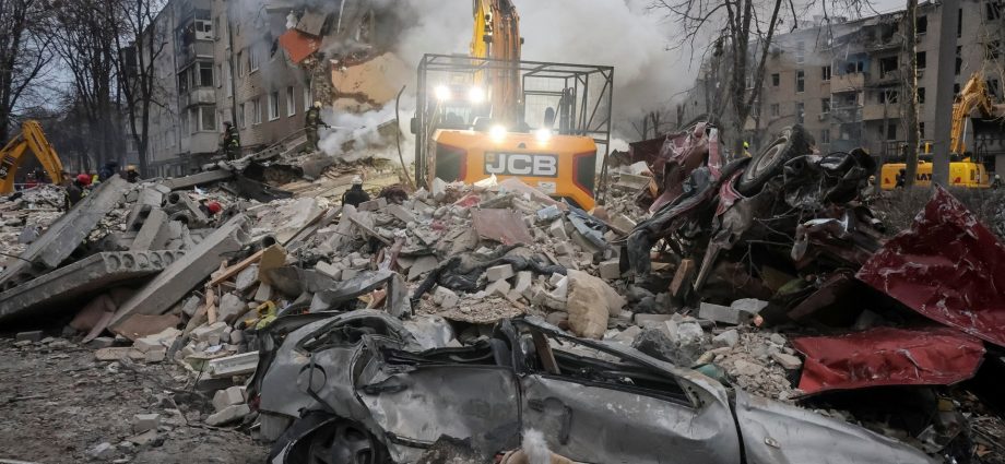 russia-kills-10-in-ukraine-strike-including-children-with-new-missile