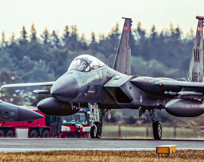 why-does-the-us-air-force-still-fly-the-f-15?