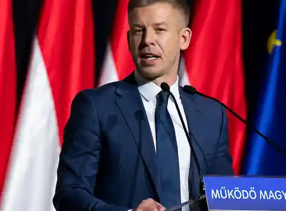 hungarian-opposition-leader-accuses-orban-of-inviting-russian-military-intelligence-to-influence-elections