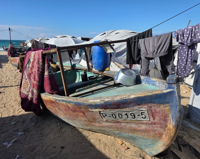 palestinians-risk-life-and-limb-to-fish-in-gaza’s-israeli-controlled-sea