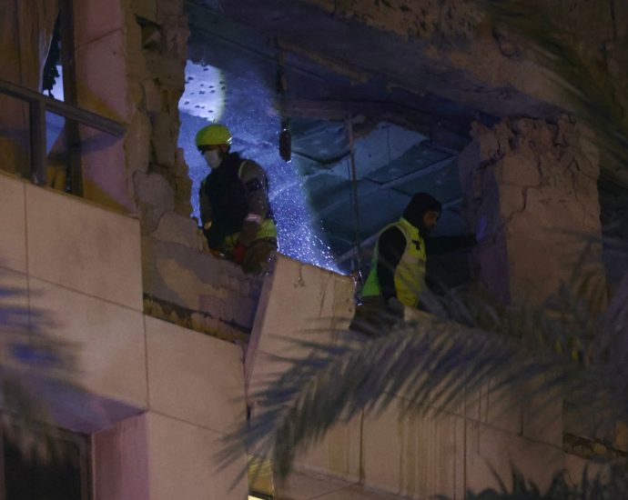 israel-strikes-busy-beirut-hotel-in-assassination-attempt