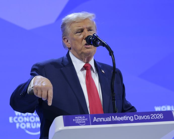 why-many-americans-would-trade-democracy-for-more-money