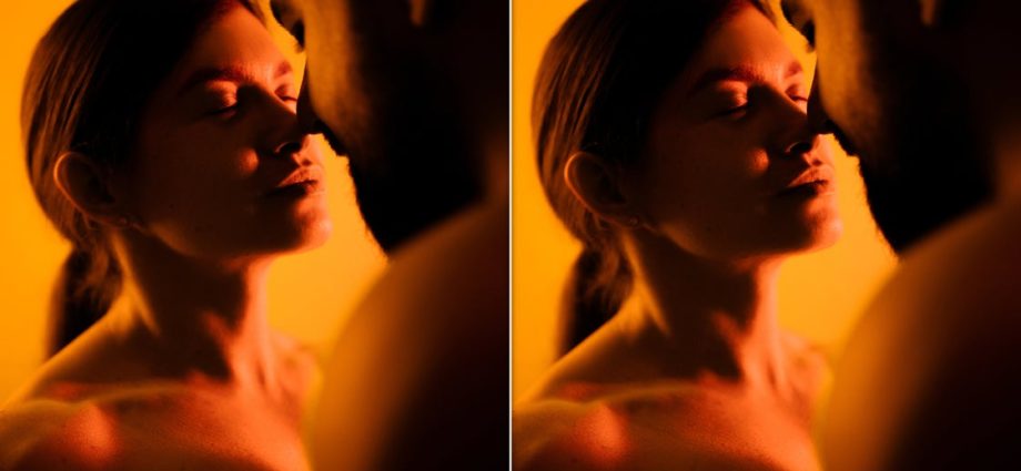 this-one-handed-hack-might-be-a-game-changer-for-your-sex-life