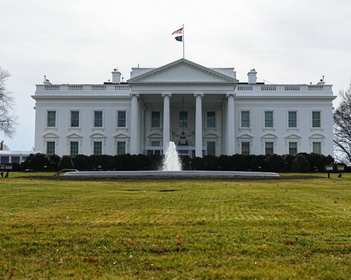 white-house-halts-security-bulletin-warning-of-iran-related-threats