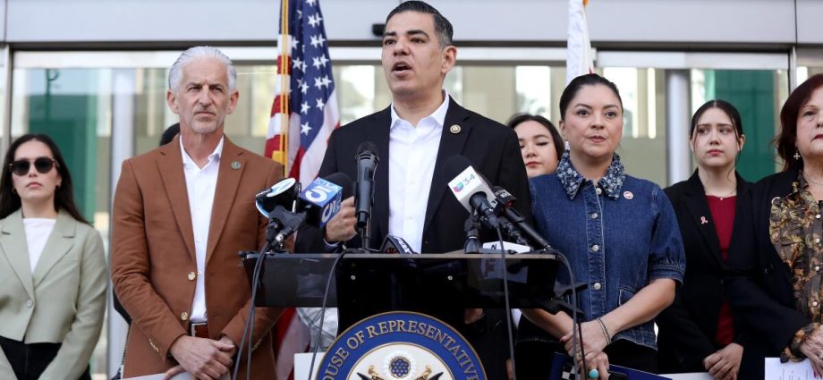 candidates-scramble,-one-quits,-after-redistricting-shakes-up-california’s-congressional-races