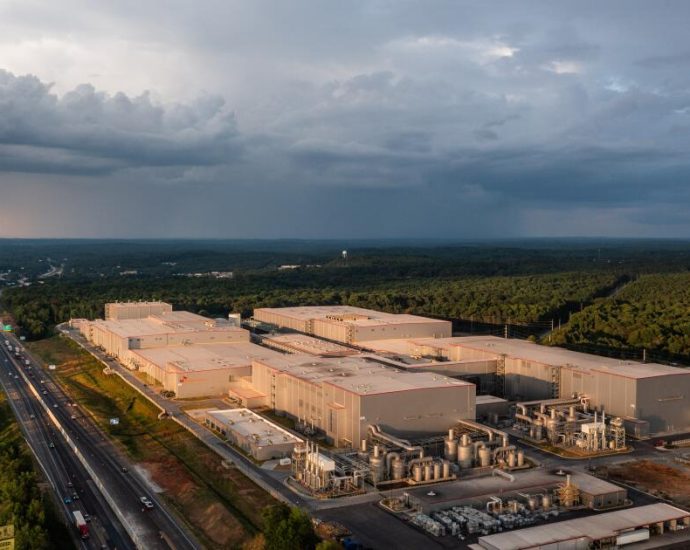 south-korean-ev-battery-maker-sk-lays-off-958-workers-in-georgia