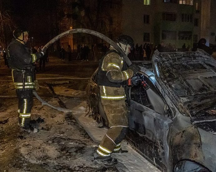 russia-and-ukraine-both-claim-front-line-progress-with-us-brokered-peace-talks-on-hold