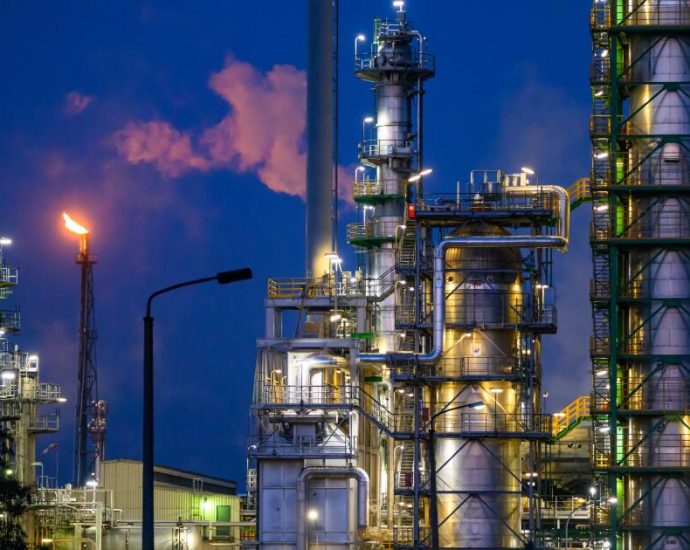 war-with-iran-fuels-russian-oil-boom-—-and-trouble-for-ukraine