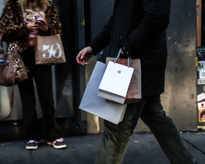 key-inflation-report-expected-to-show-prices-eased-in-the-month-before-the-iran-war