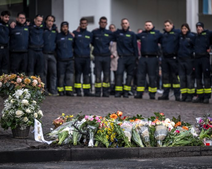 six-die-in-swiss-bus-fire-after-man-thought-to-have-set-himself-alight