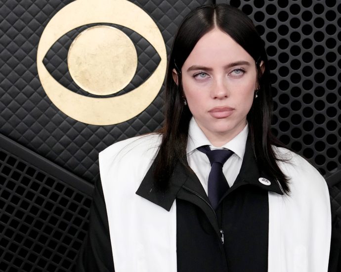 billie-eilish-eyes-her-first-movie-role-in-‘the-bell-jar’