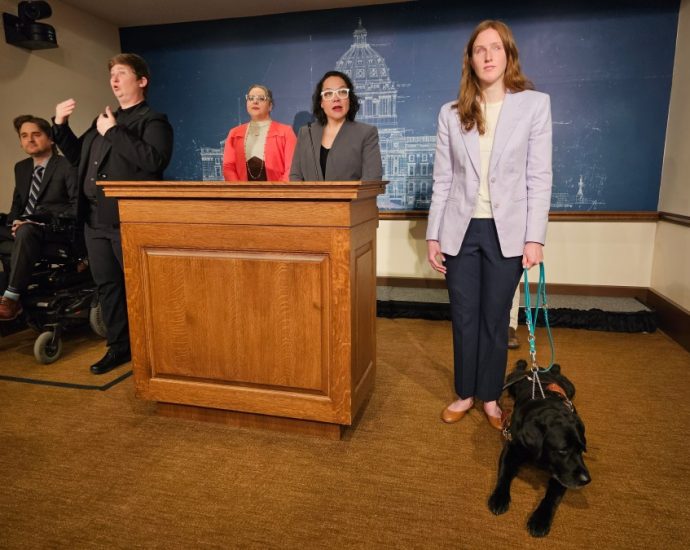 a-service-dog-named-alfred-sparked-a-lyft-settlement-in-minnesota-with-nationwide-reach
