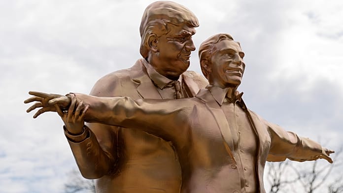 the-traitor-and-epstein-statue-in-titanic-pose-appears-in-washington
