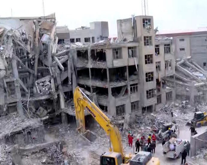 al-jazeera-reporter-sees-destruction-in-tehran-neighbourhood