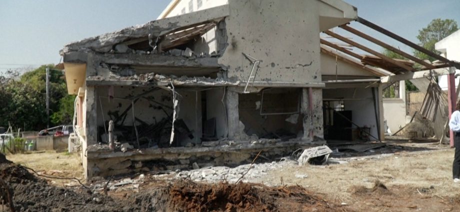 what-we-know-about-iran-and-hezbollah’s-joint-attacks-on-israel