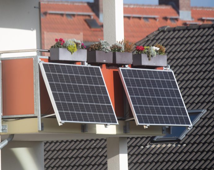 why-western-states-are-pushing-for-plug-in-solar