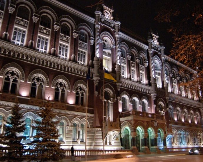 ukraine’s-fuel-costs-spike-as-global-tensions-push-inflation-above-forecast